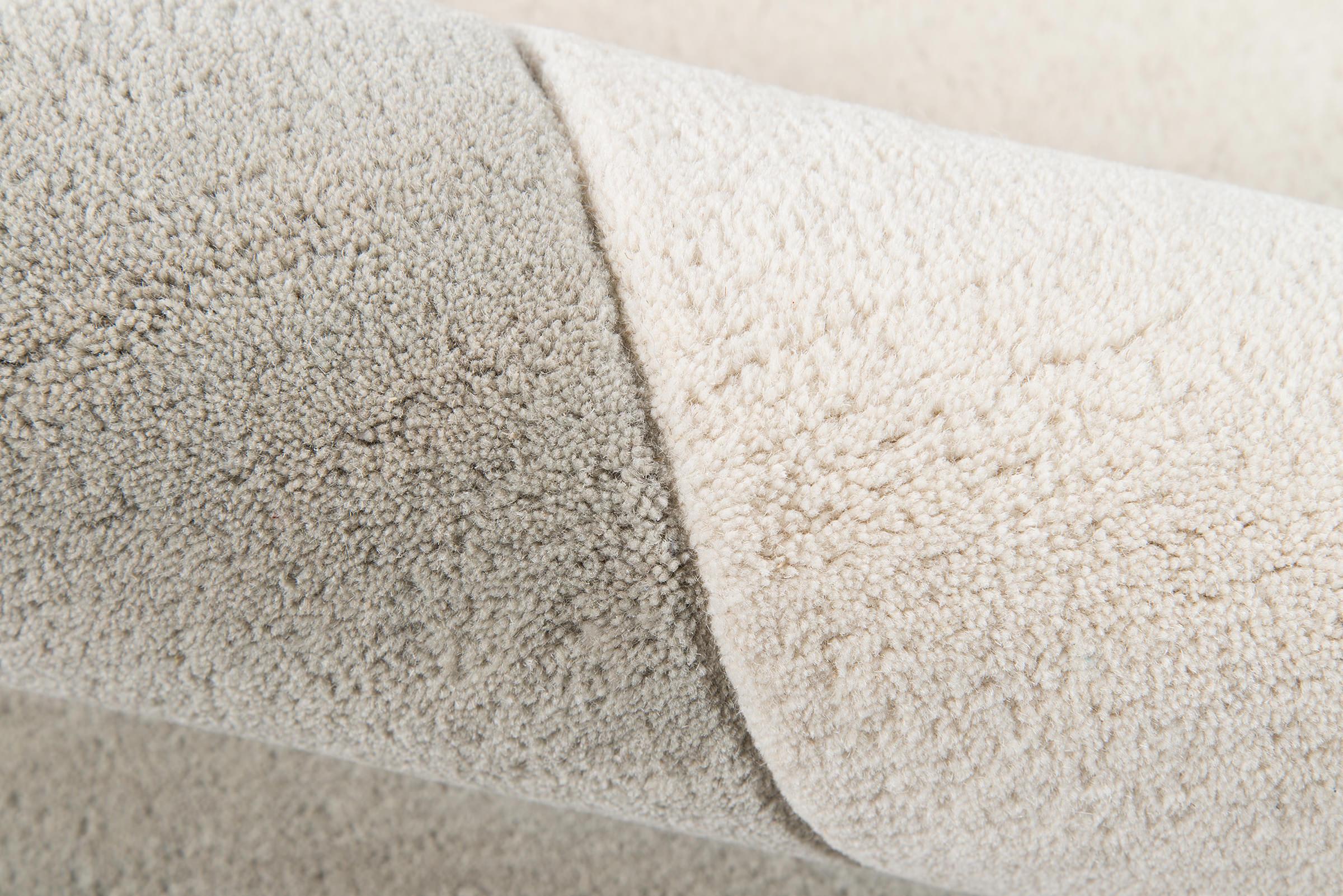 Momeni Novogratz Delmar Del-7 Grey Area Rug - Image 3