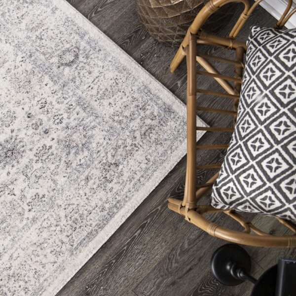 Orian Bali Hinting Hibiscus White Area Rug - Image 2